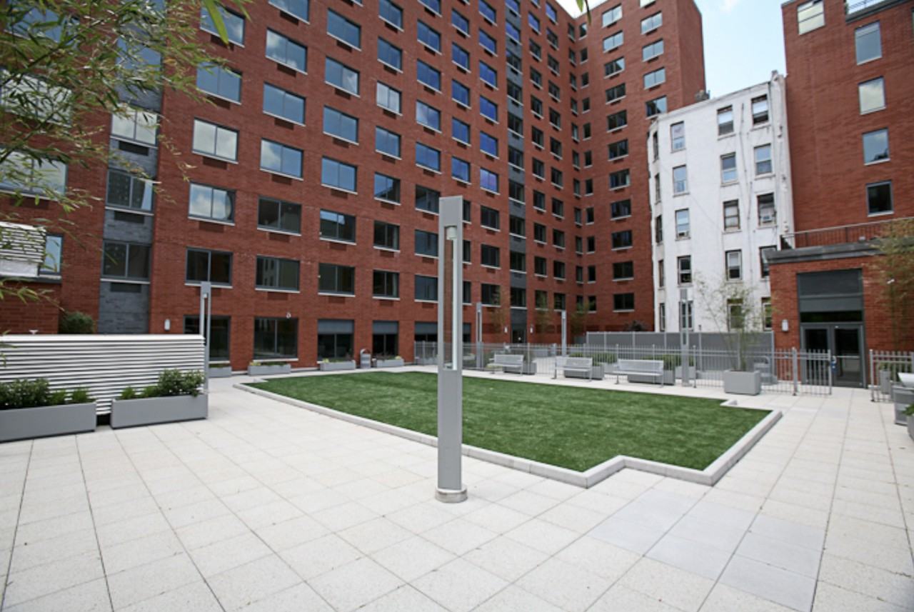 W 127th St - Photo 5 of 11