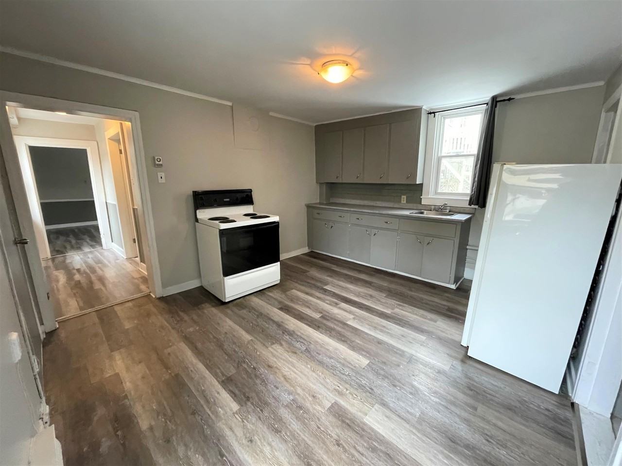 30 Wentworth St #4 - Photo 2 of 13