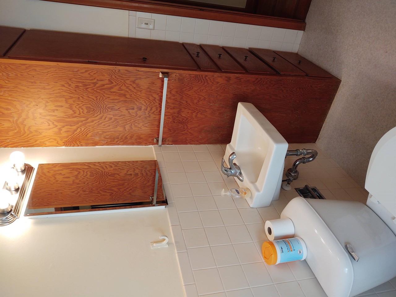 1513 Lakin Ave #1 - Photo 2 of 6