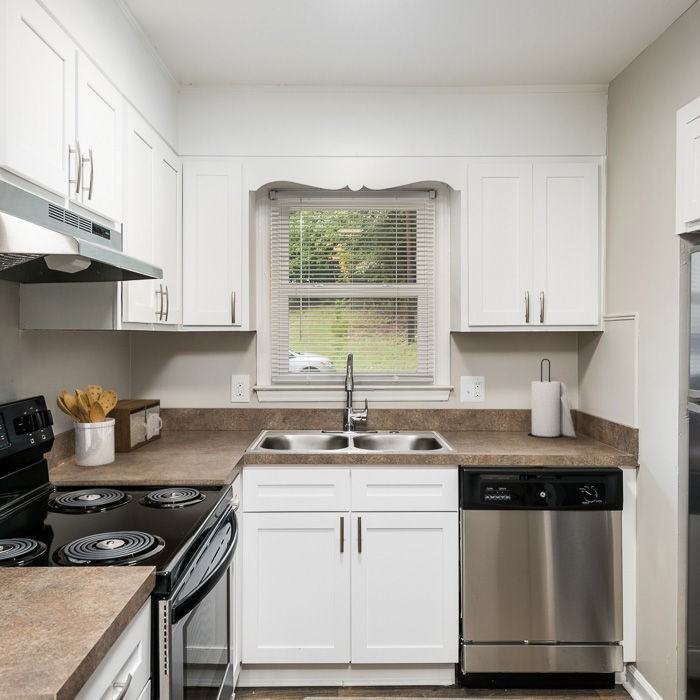 The Station on Pineview - Photo 6 of 86