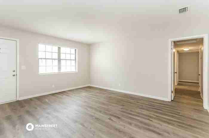 7027 Berrywood Ln - Photo 3 of 15