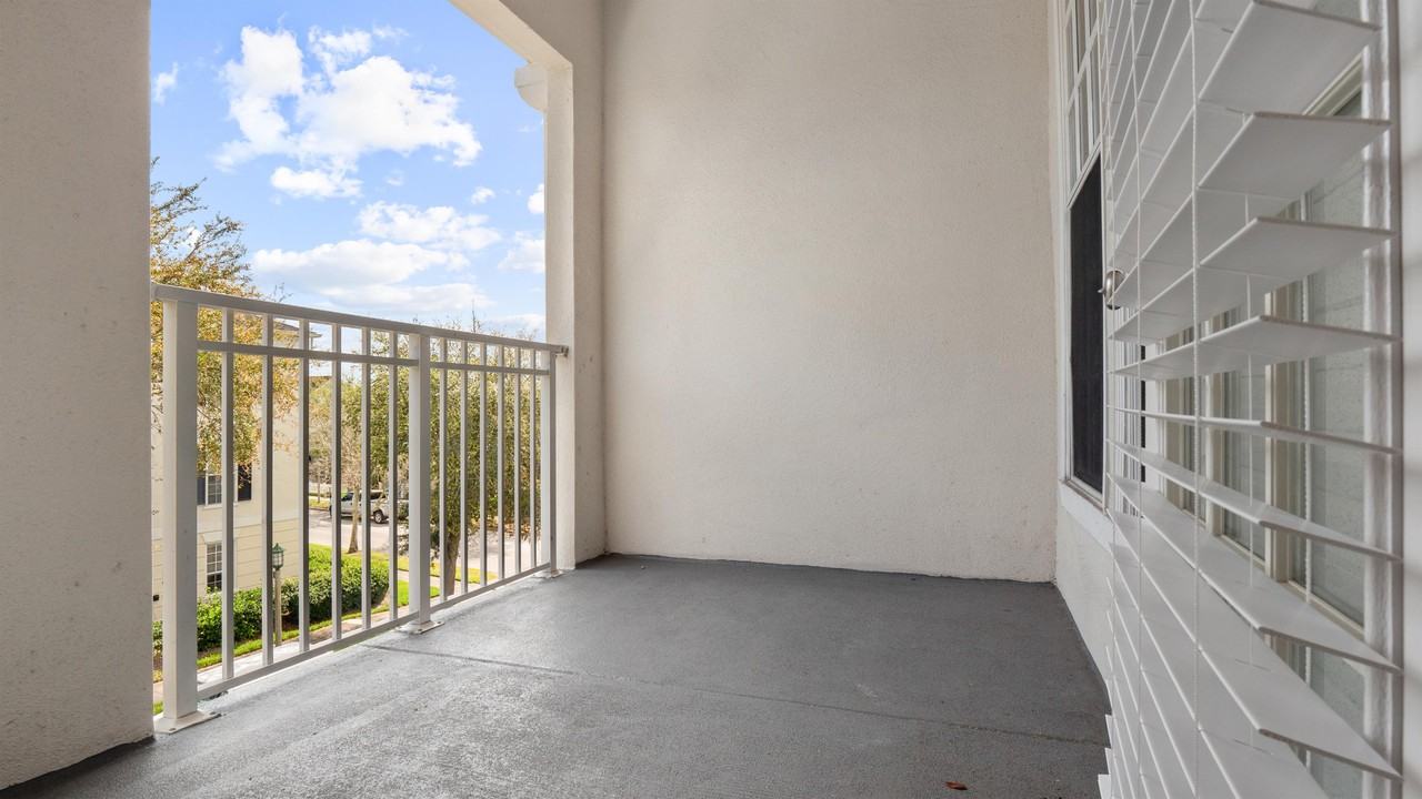 221 Longview Avenue - 1Unit 303 #1 - Photo 7 of 49