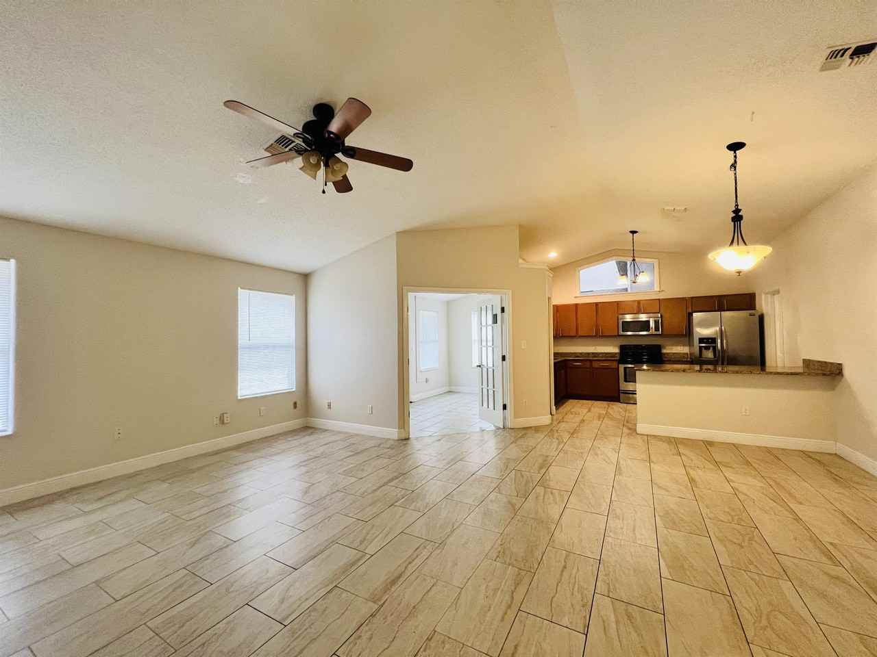 612 Sherwood Oaks Cir #1 - Photo 6 of 14