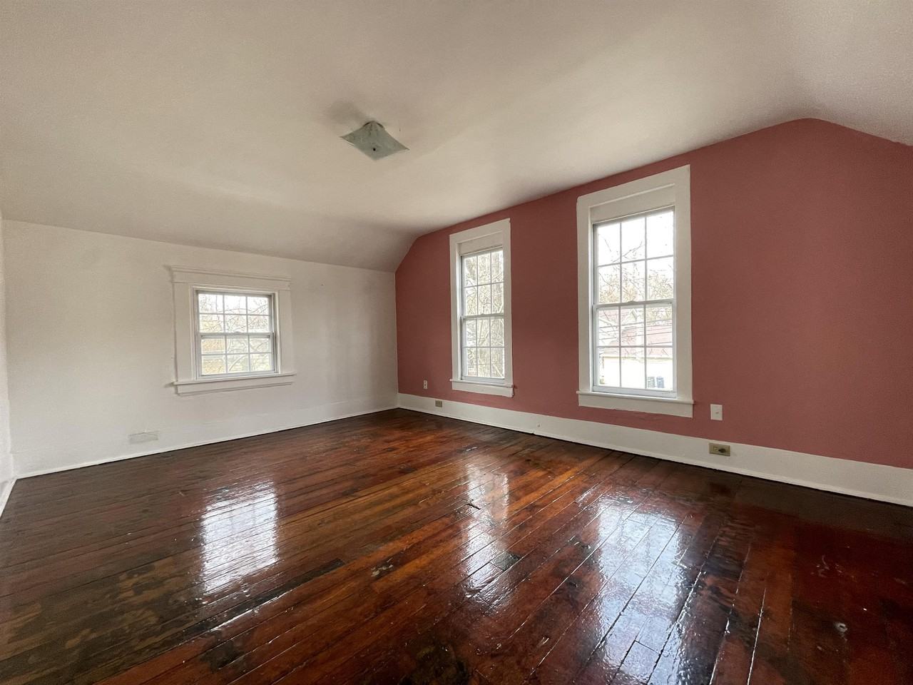 386 Silver St #386-5UP - Photo 4 of 11