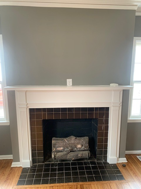 2070 S Dewey Ave - Photo 3 of 20