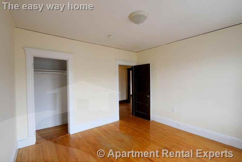 14 Centre St #8 - Photo 7 of 17