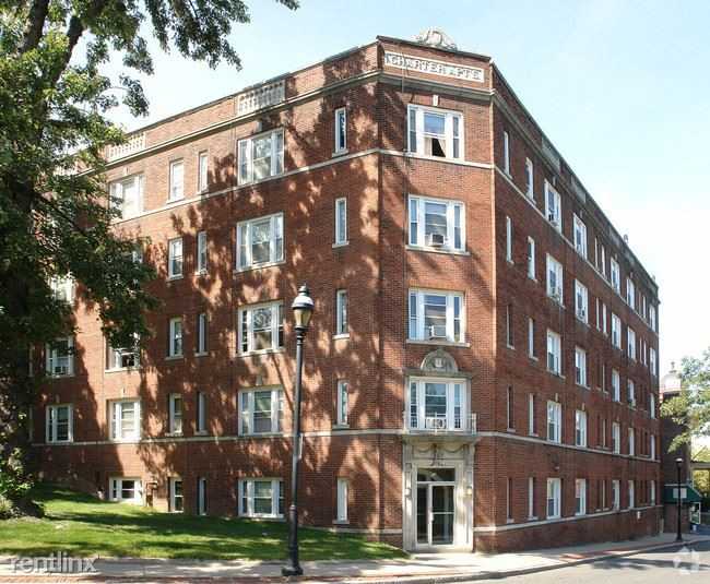 31 Charter Oak Ave - Photo 2 of 22