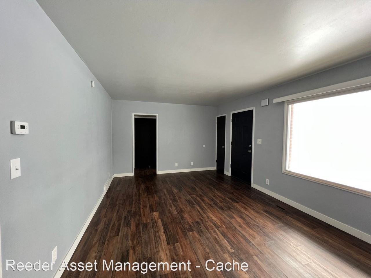 541 W 100 S - Photo 2 of 16