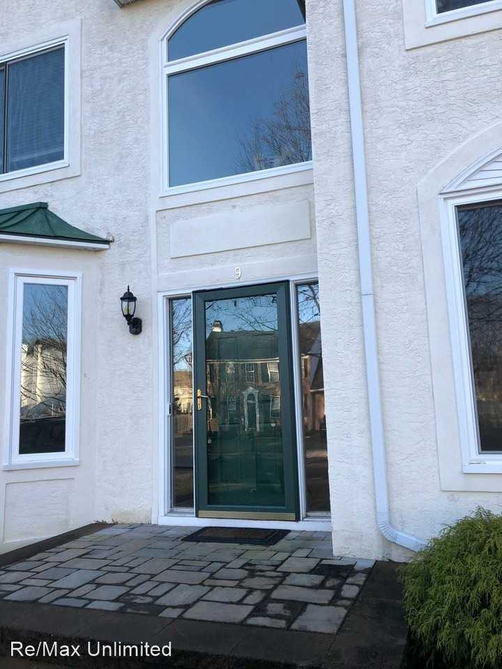 9 Sullivan Ct - Photo 2 of 43