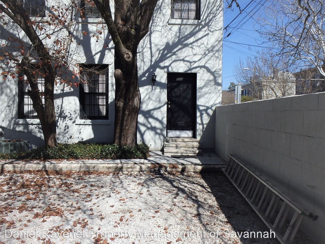 505 Price St - Photo 2 of 12