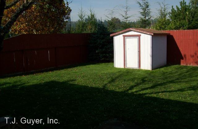 305 Waunch St - Photo 2 of 8