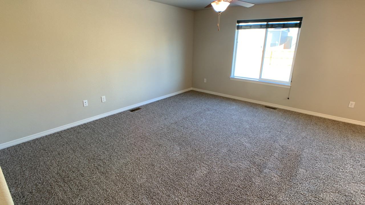 10898 Saco Dr - Photo 2 of 11