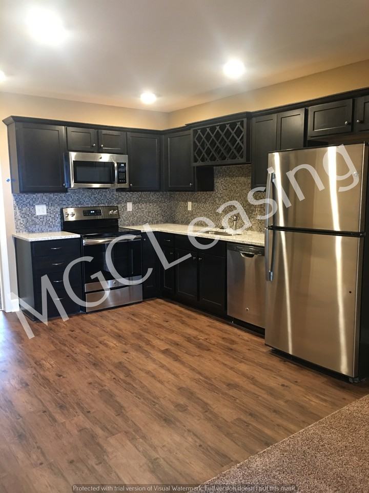 2108-2114 Hickoryleaf Ln - Photo 2 of 25