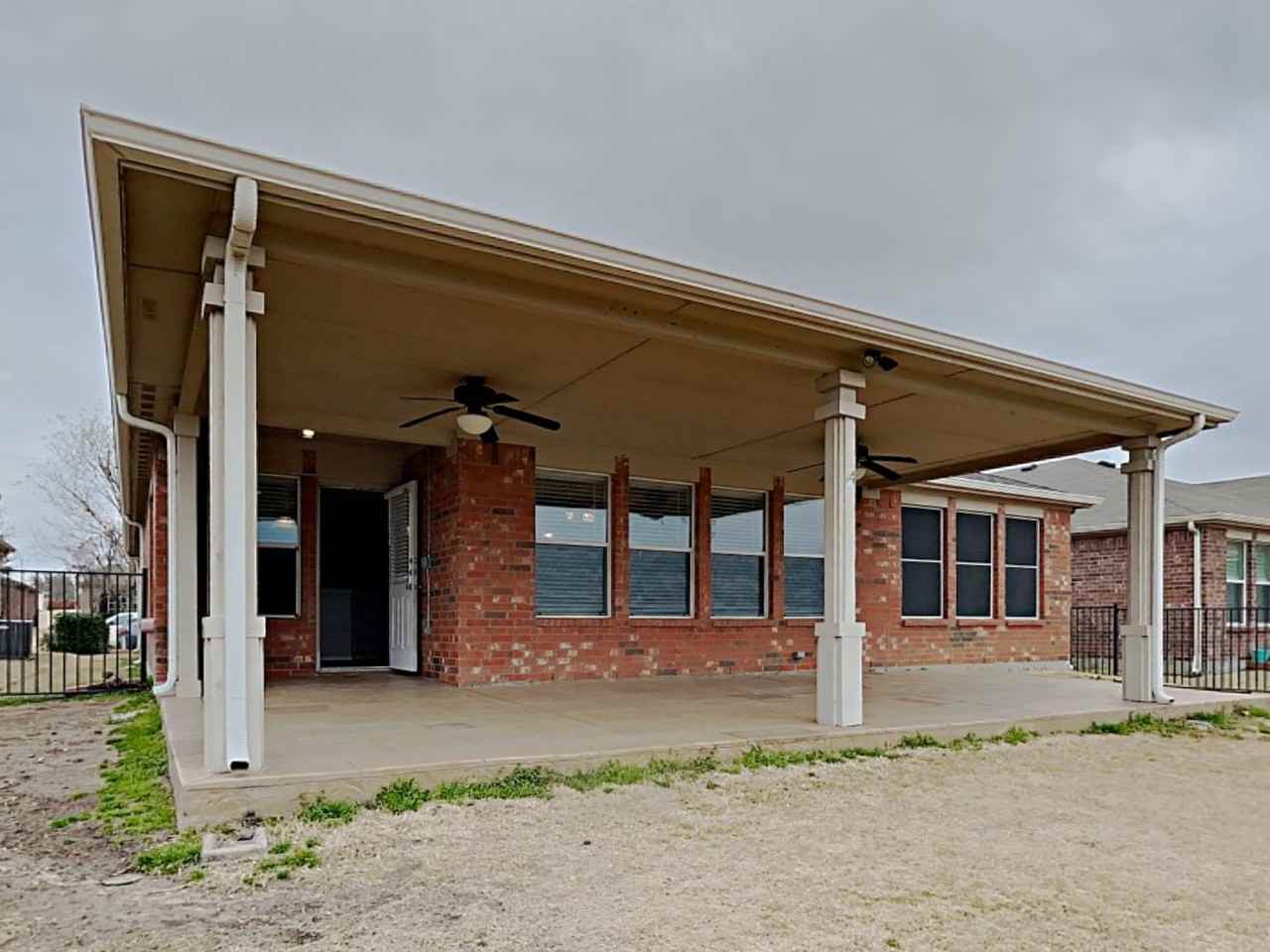 15945 Blaketree Dr - Photo 2 of 16