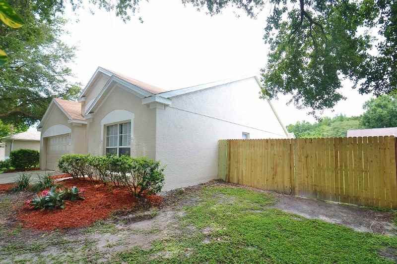 26821 Roseann Pl - Photo 2 of 8