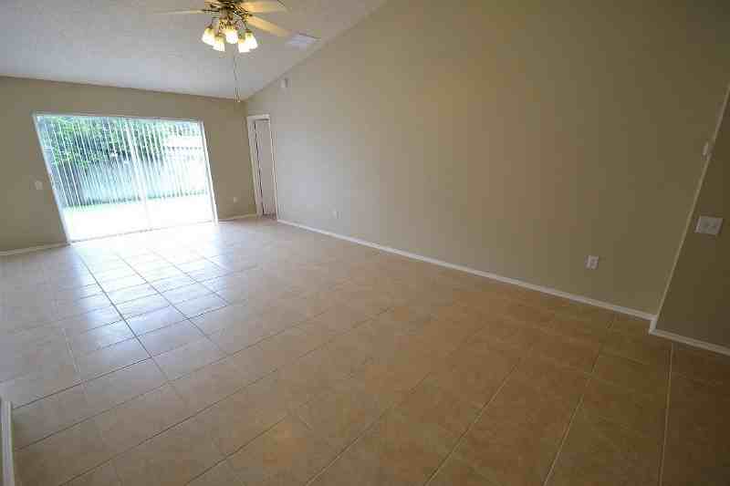 26821 Roseann Pl - Photo 3 of 8