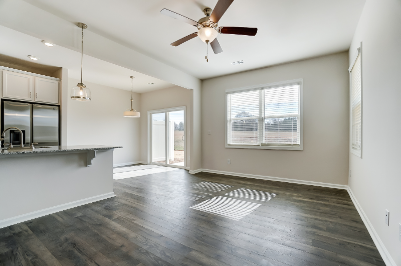 8147 Sheffield Dr - Photo 6 of 46