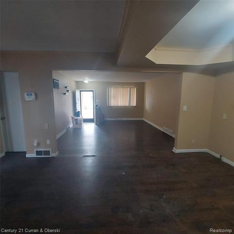 3715 Poplar Ave - Photo 3 of 12