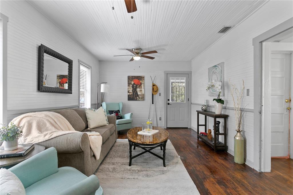 8207 North 10th Street - Photo 3 of 19