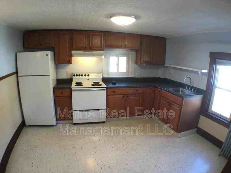 148 Essex St #6