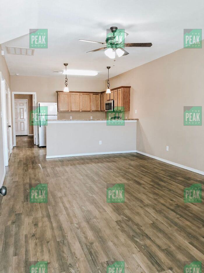 8 Bella Dr - Photo 2 of 12