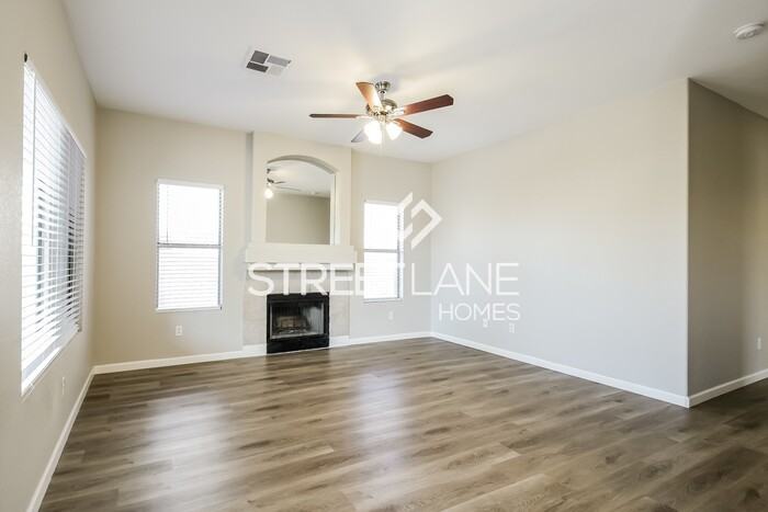 21906 N 70th Ave - Photo 3 of 15