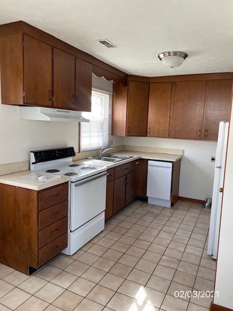 624 Cross Lanes Dr #1 - Photo 3 of 6