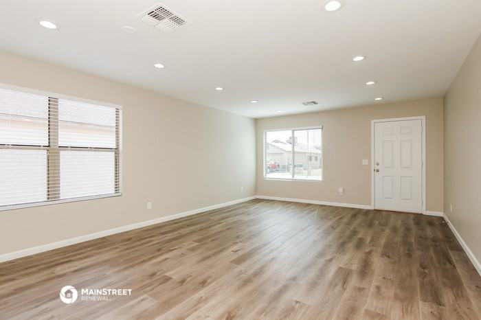 11522 W Corrine Dr - Photo 3 of 16