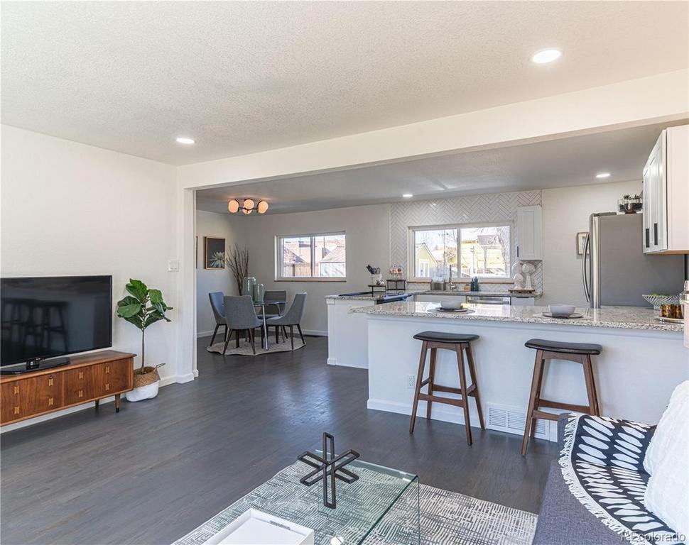 3495 S Grape St #1 - Photo 6 of 40