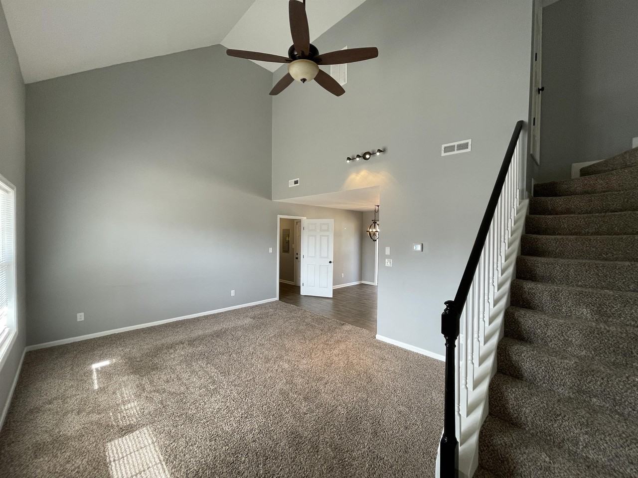 1331 Middle Neck Dr #1 - Photo 7 of 33