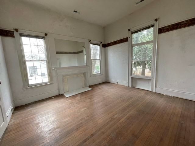 108 W 17th St #1 - Photo 4 of 10