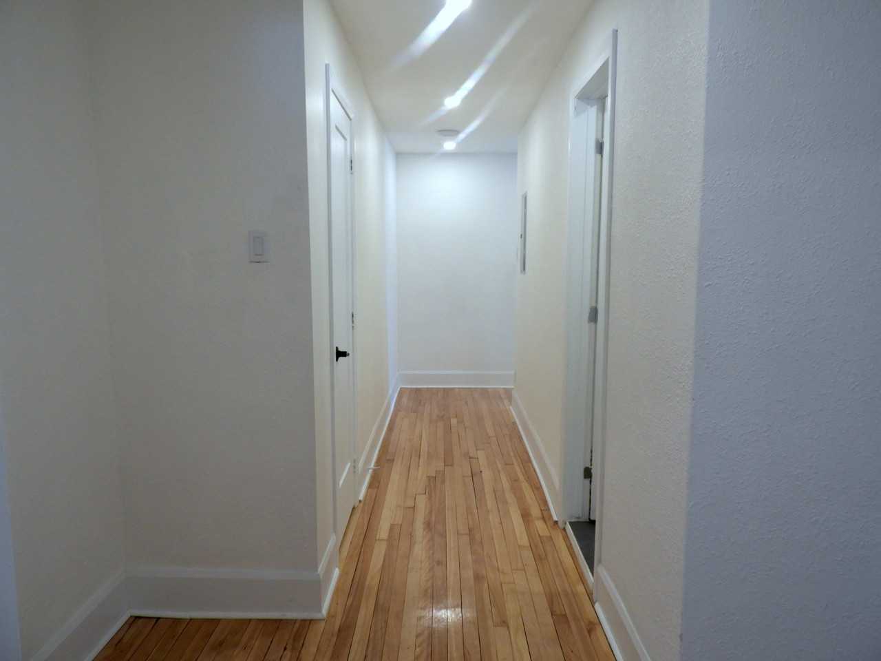 barclay Apartments 3065 Avenue Barclay, Montréal, QC H3S 1J9 Zumper