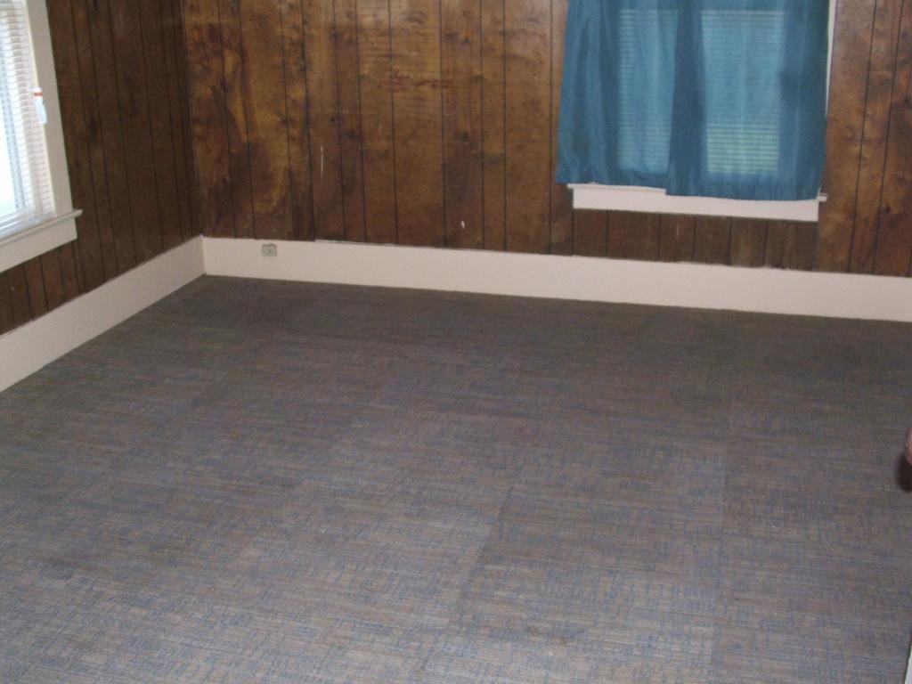 304 E Milam St - Photo 3 of 12