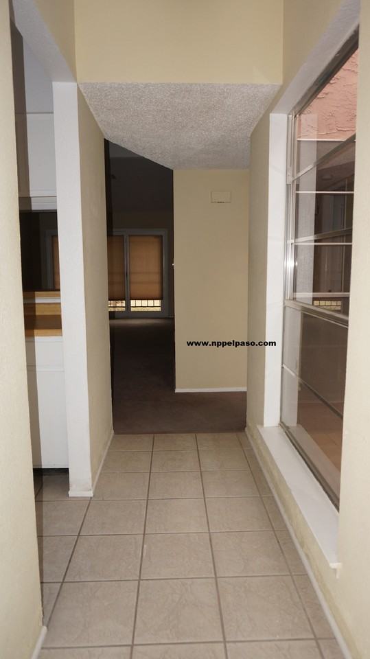 10929 Pelhem Rd - Photo 2 of 16