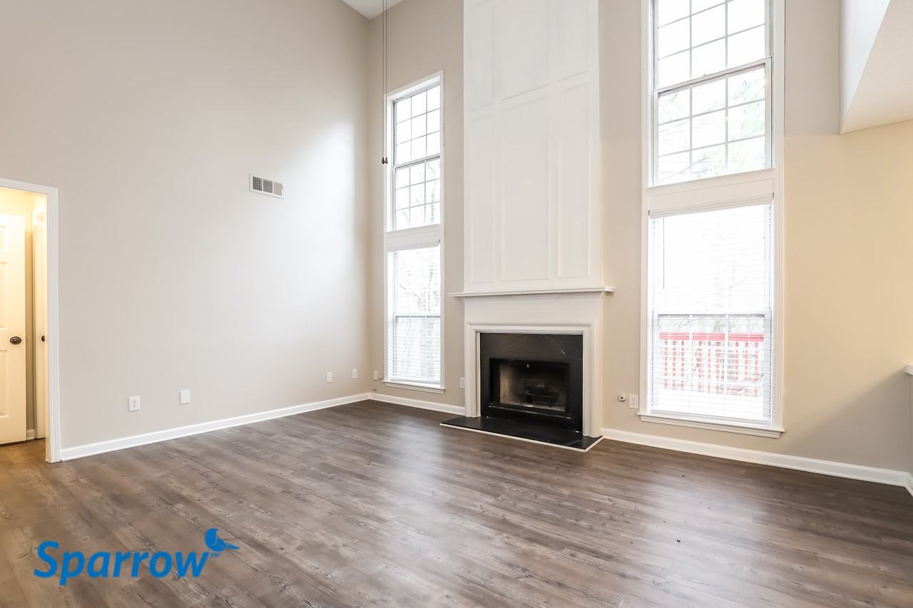 13578 Weycroft Cir - Photo 2 of 14