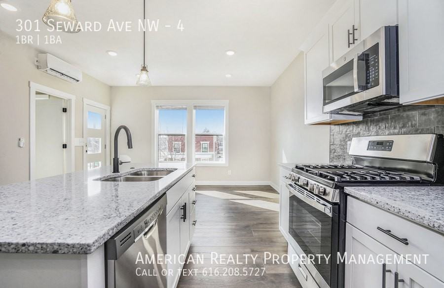 301 Seward Ave Nw #4 - Photo 6 of 20