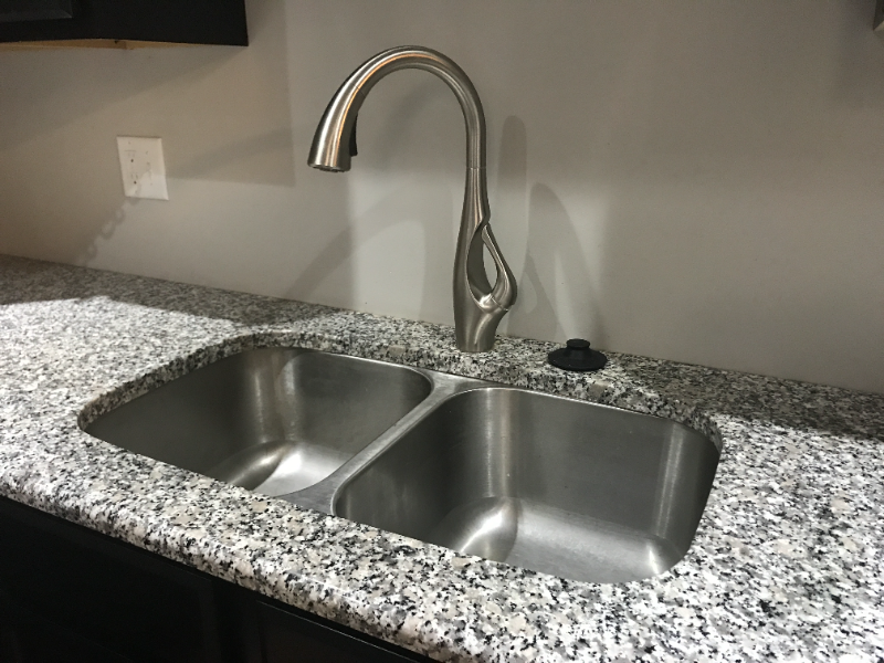 626 1/2 S Main St #2 - Photo 3 of 18