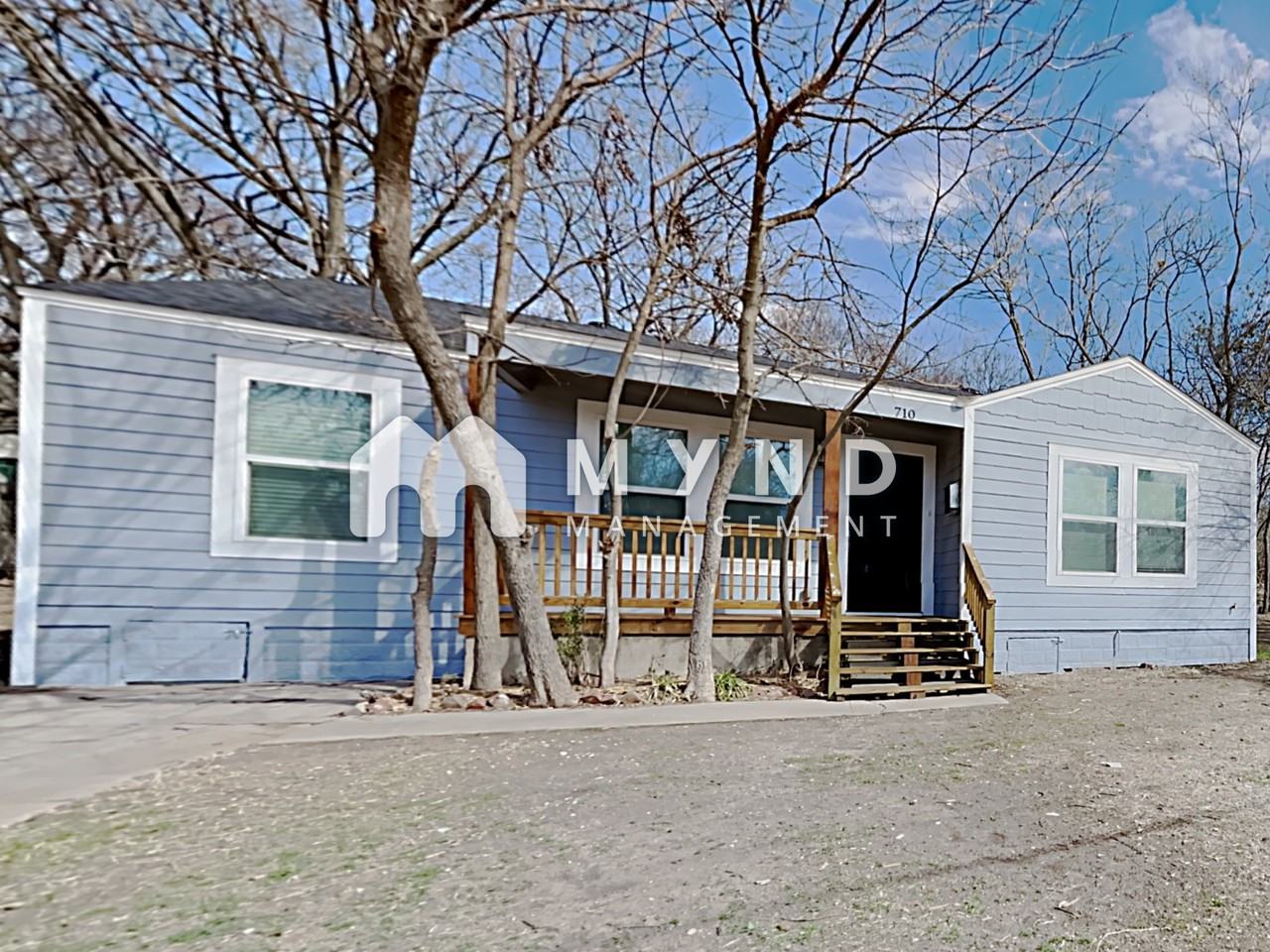 710 N Rusk St - Photo 2 of 17