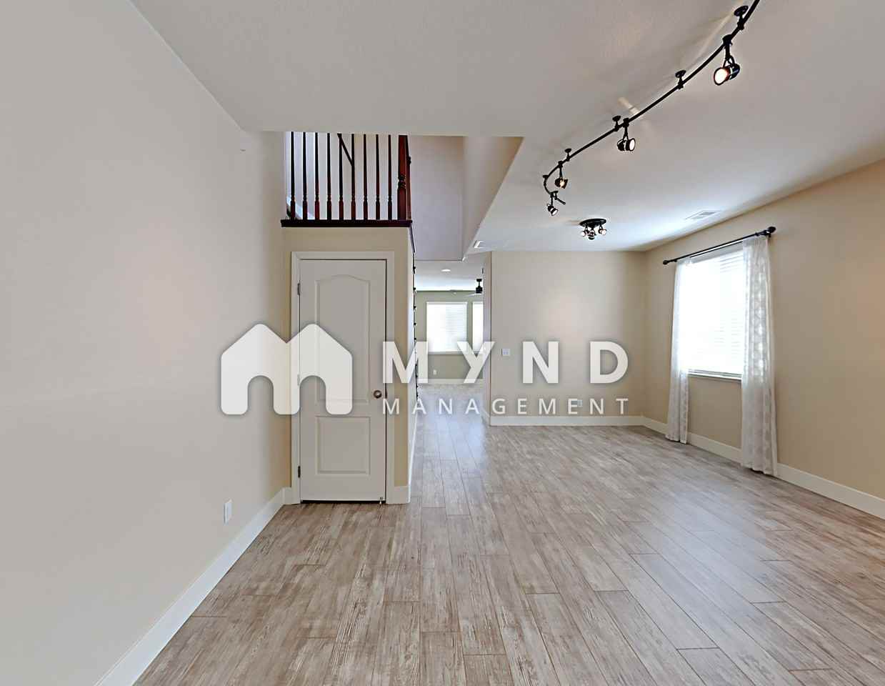 5274 Noyack Way - Photo 2 of 34