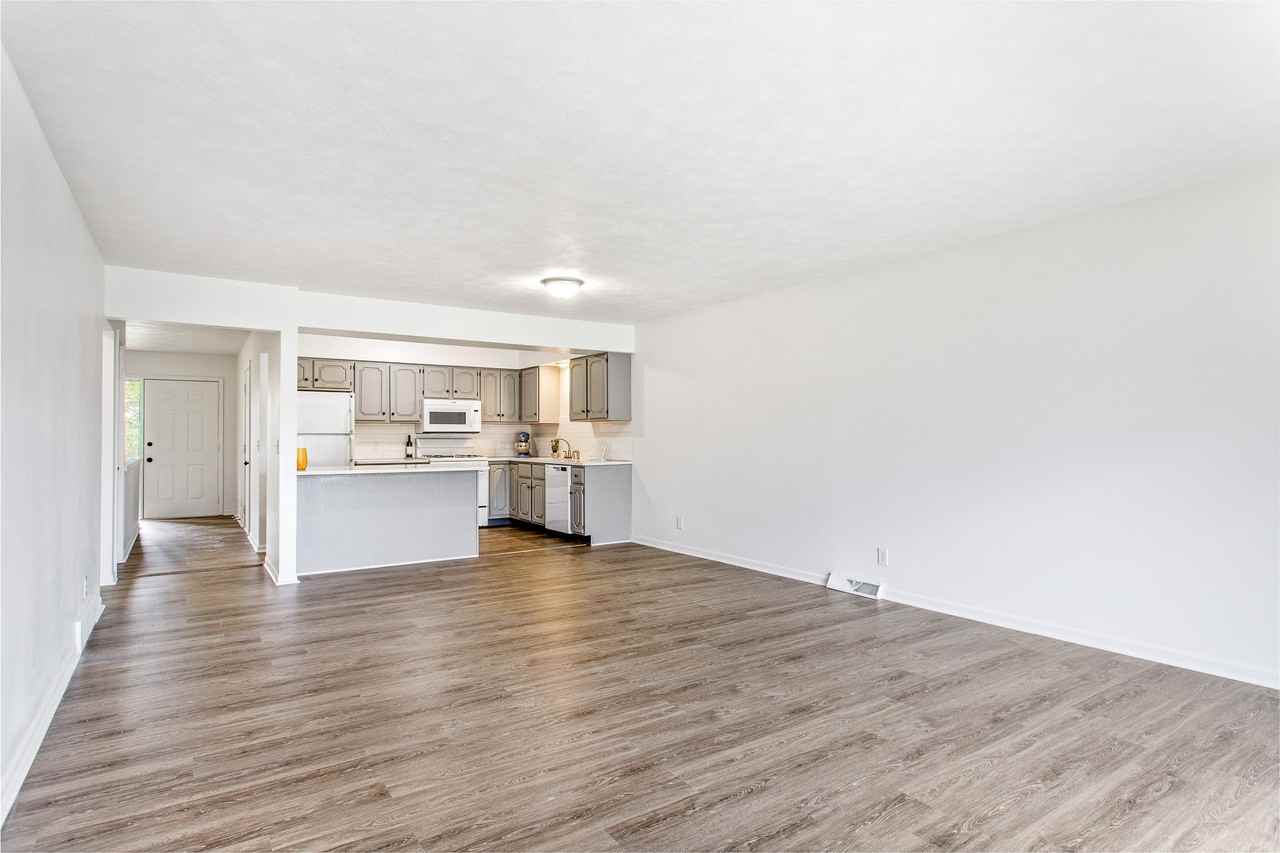 2215 Leonard St Ne #2215 - Photo 6 of 28