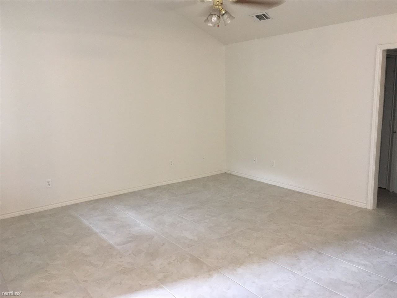 3621 Glenna Ct - Photo 3 of 13