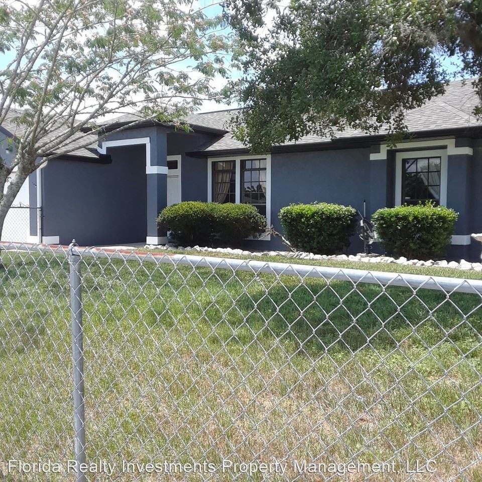 3348 Buckland St - Photo 2 of 18