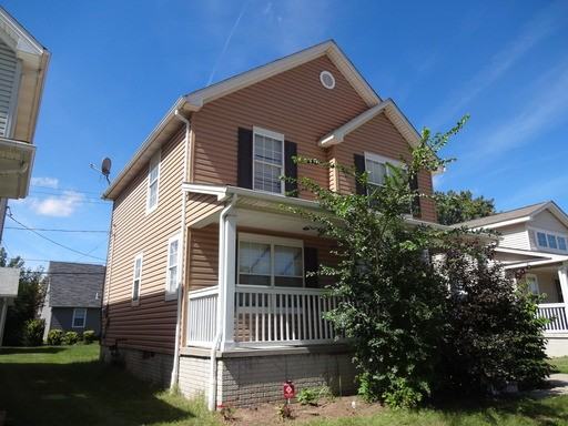 2214 E 46th St - Photo 2 of 20