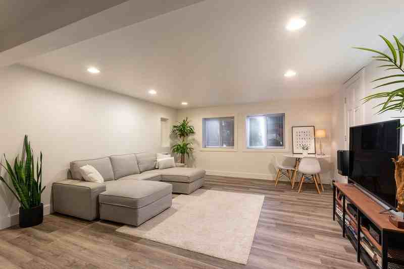 12840 Renton Ave S - Photo 3 of 18