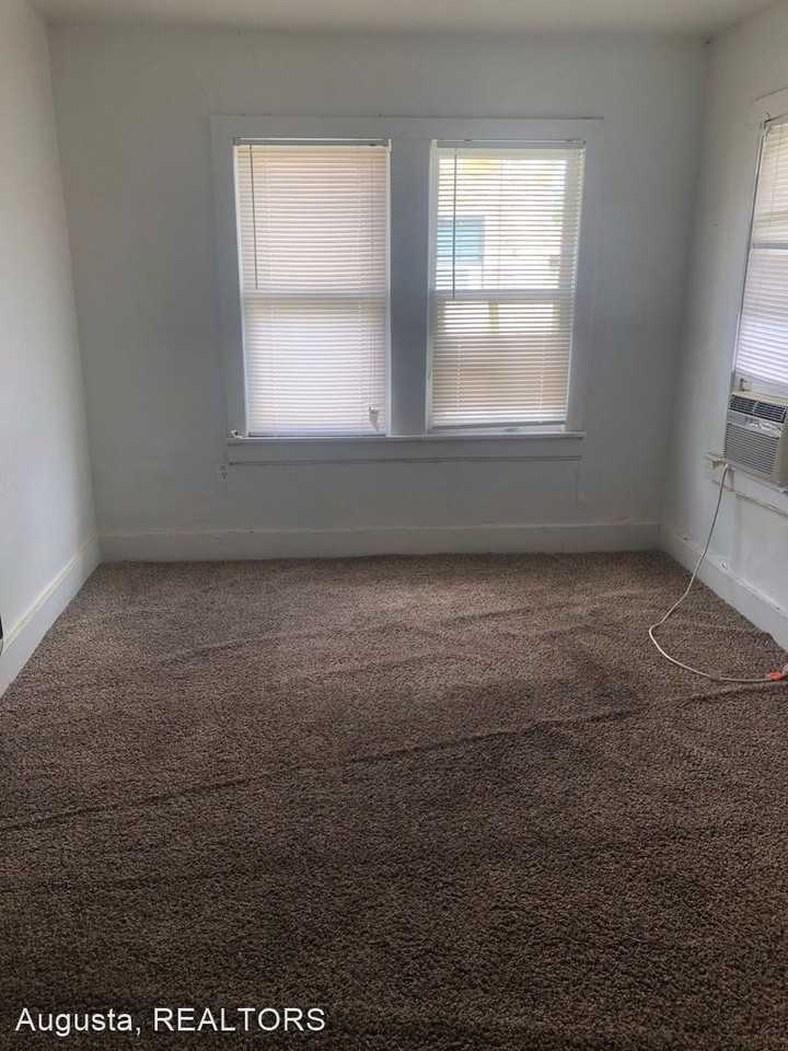 1857 S 14th - Photo 2 of 6