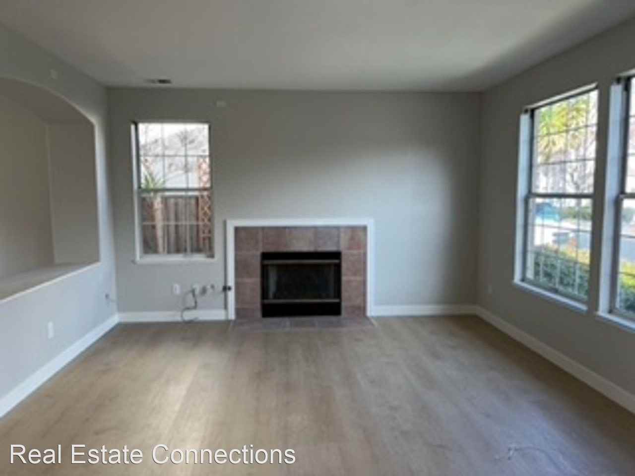 656 Villa Centre Way - Photo 3 of 13