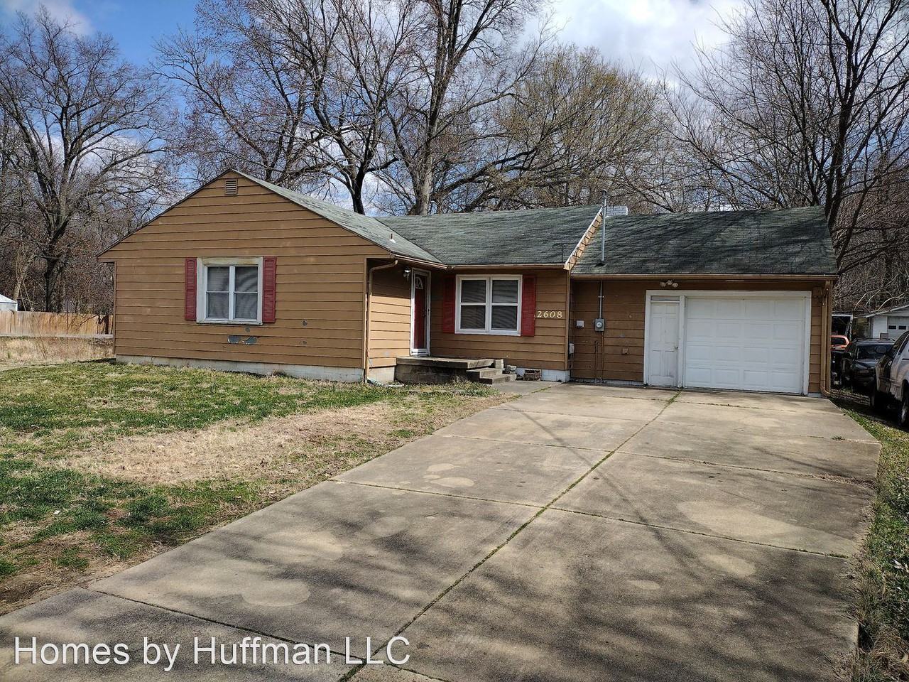 2608 Jeanette Ave - Photo 2 of 3