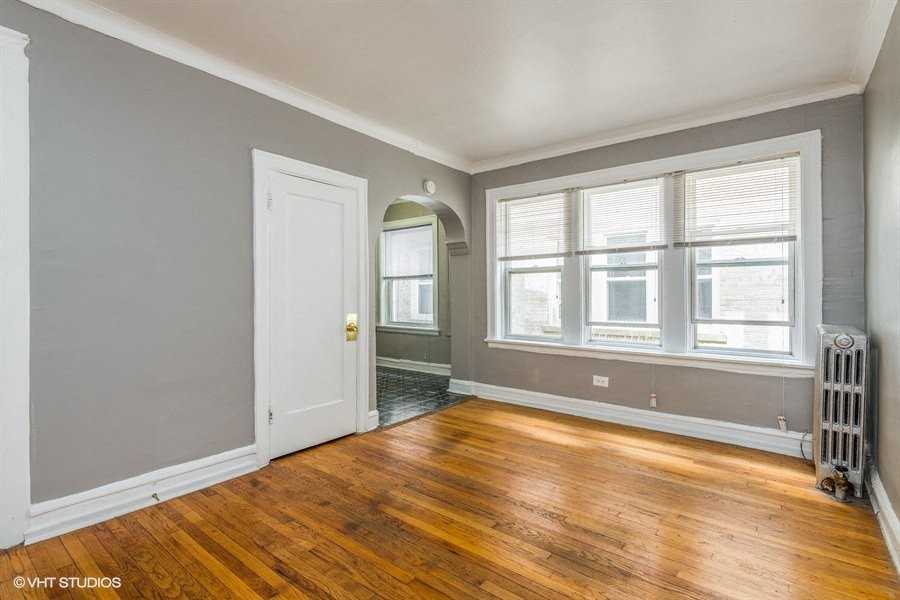 3935 W Diversey - Photo 2 of 17