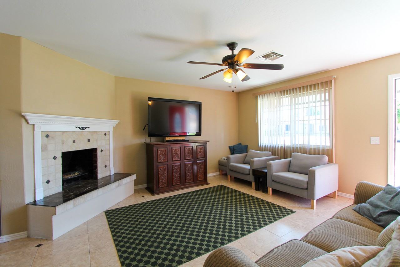 3007 S Harl Ave - Photo 3 of 27