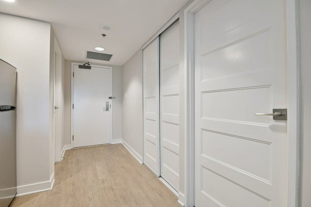 186 Lyon Street North #511